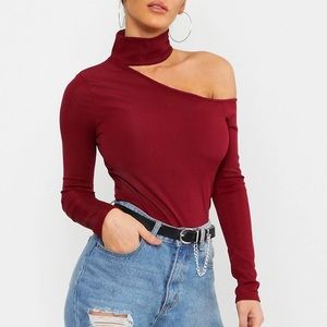 NWT Boohoo rib cut shoulder turtleneck top sz 6